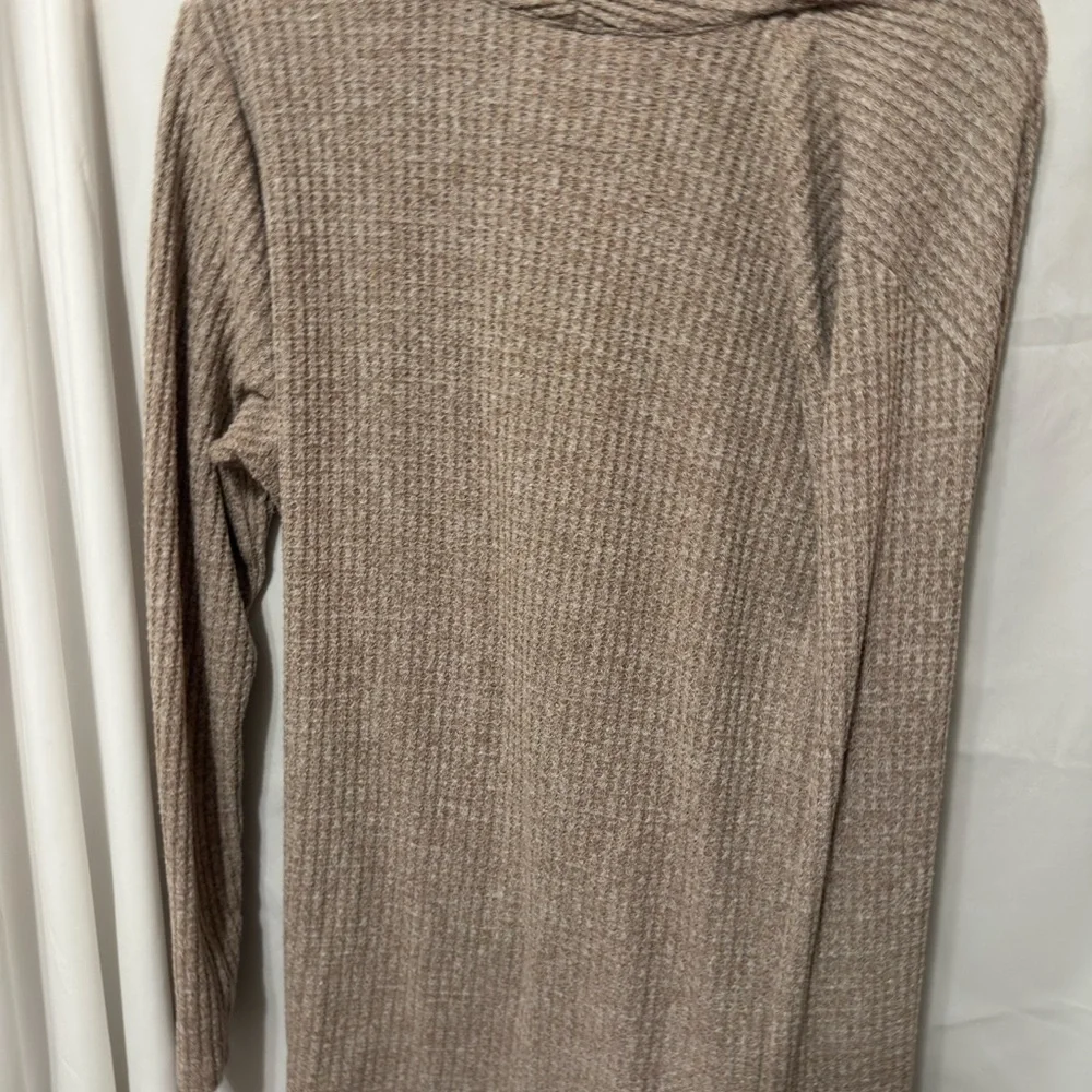 Anthropologie Akemi + Kin wrap sweater size Large